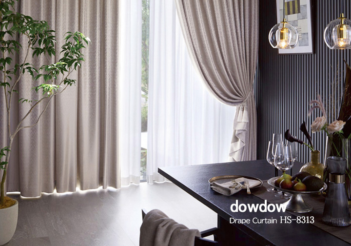 【イタリアンモダン】のオーダーカーテンのコーディネート例